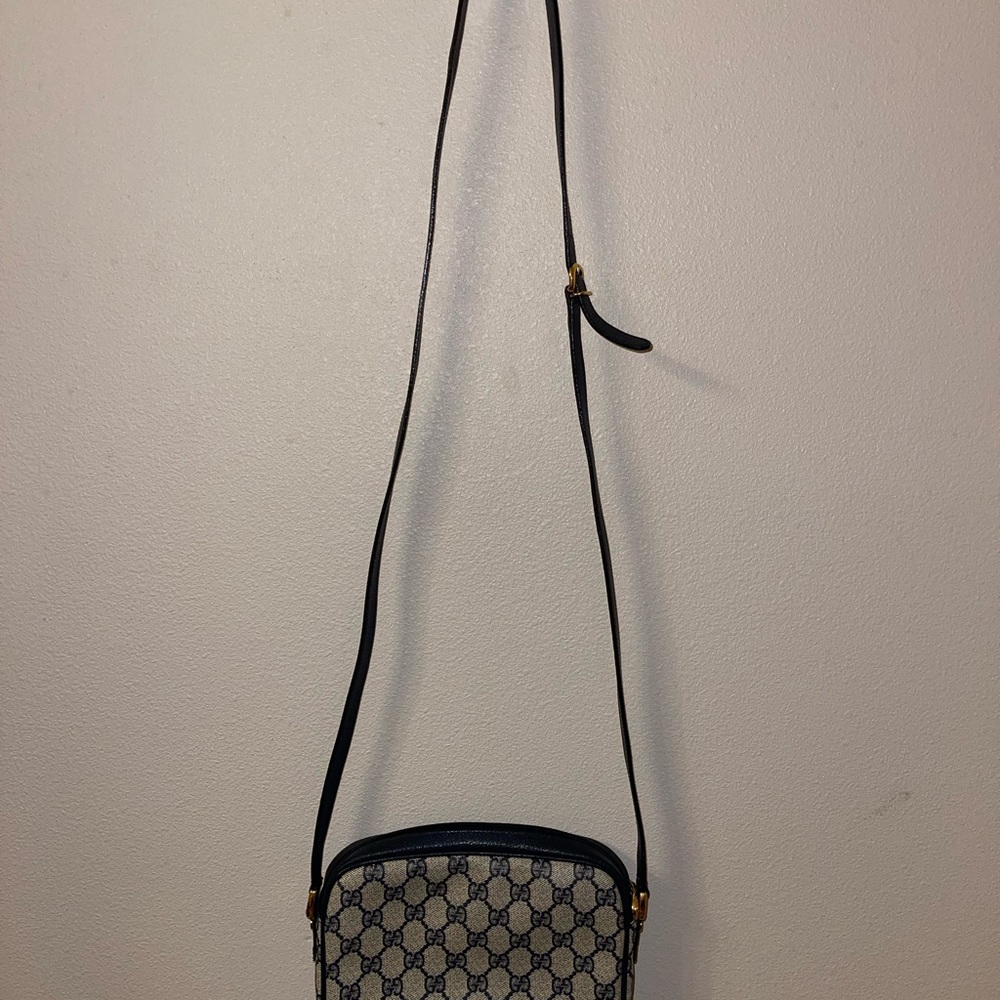 Vintage Gucci Crossbody Camera Bag - Picture 6 of 17